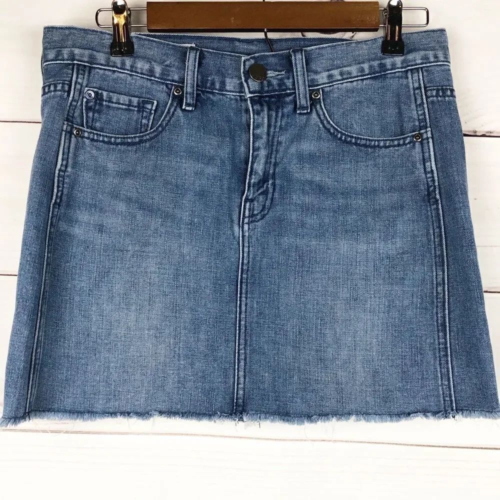 Gap denim raw hem skirt size 2